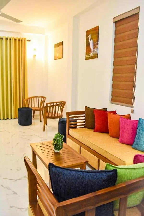 Twinstop Villa Minuwangoda
