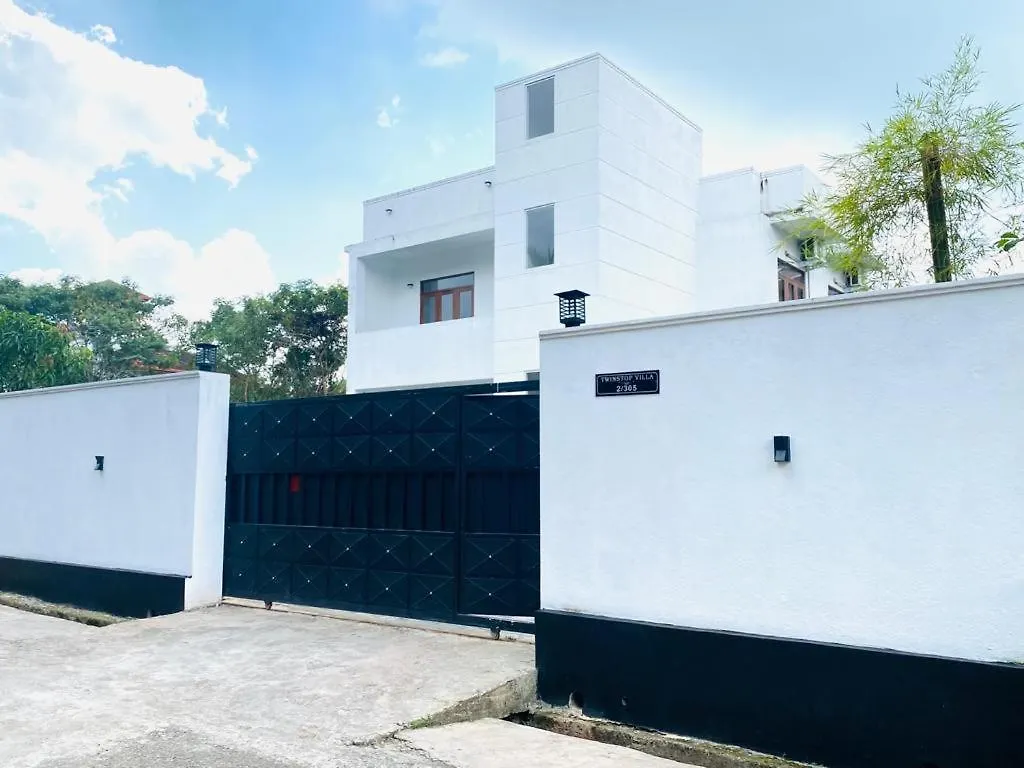 Apartment Twinstop Villa Minuwangoda
